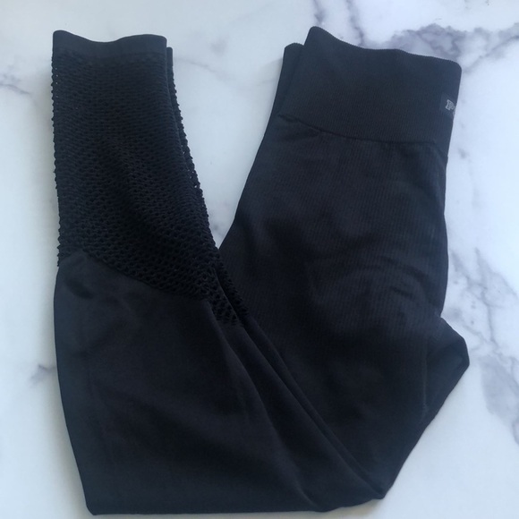 Victoria's Secret PINK Ultimate Black Mesh Laser Cut Leggings Size Small - Picture 9 of 11